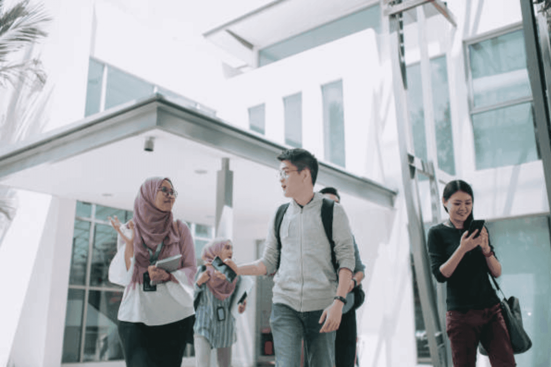 Tertarik Kuliah di Malaysia? Baca Dahulu Hal-Hal Penting Berikut!