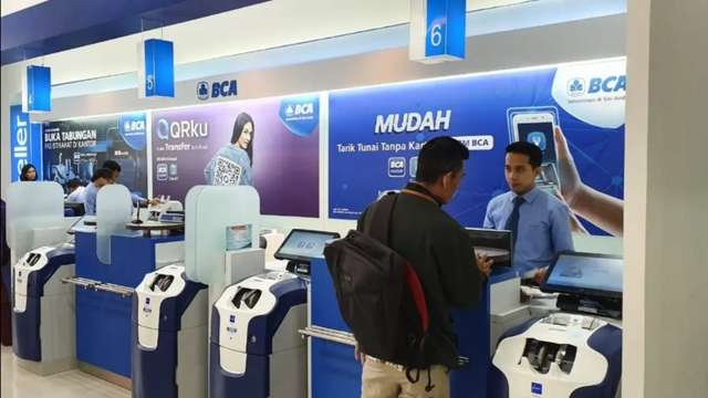 Inilah Biaya Transfer BCA ke Bank Lain