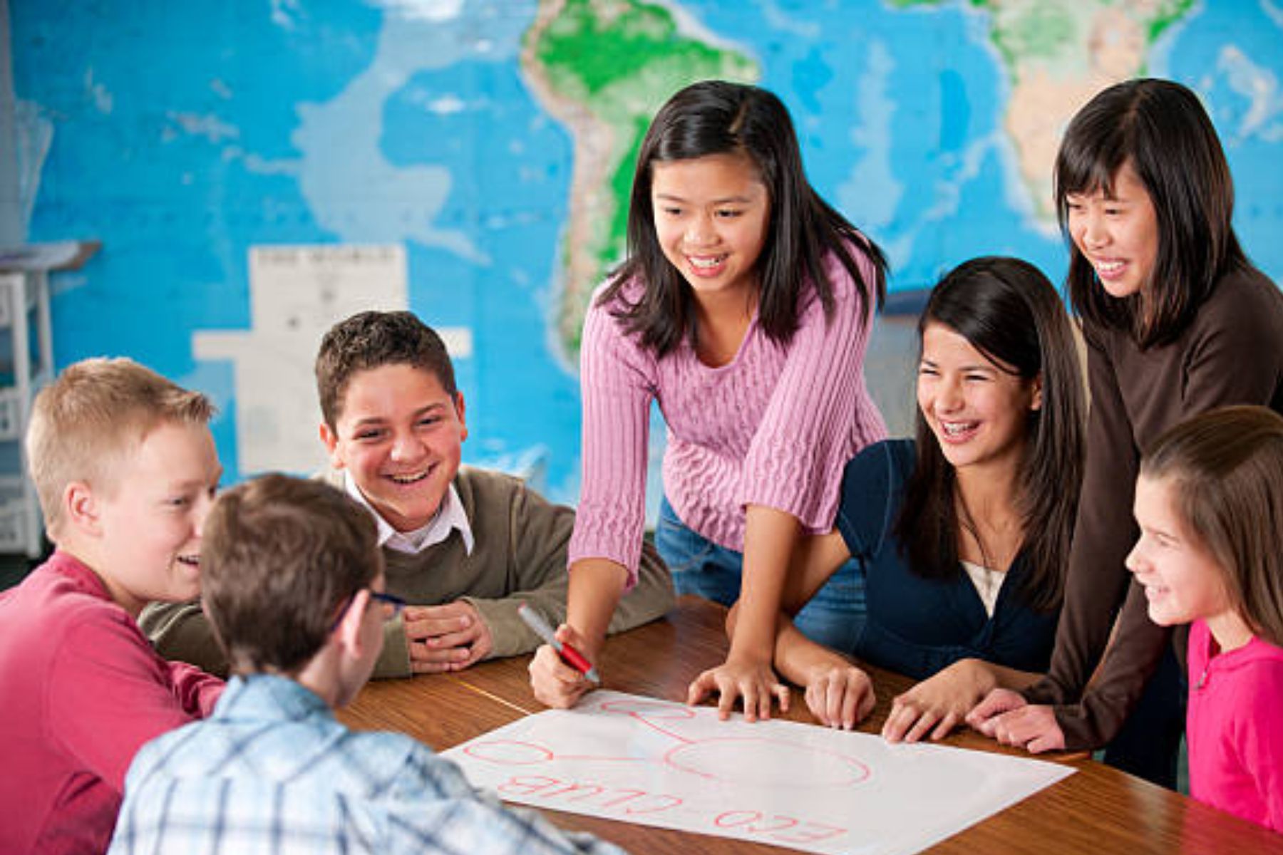 Jakarta International School, Tuition Fee and Curriculum