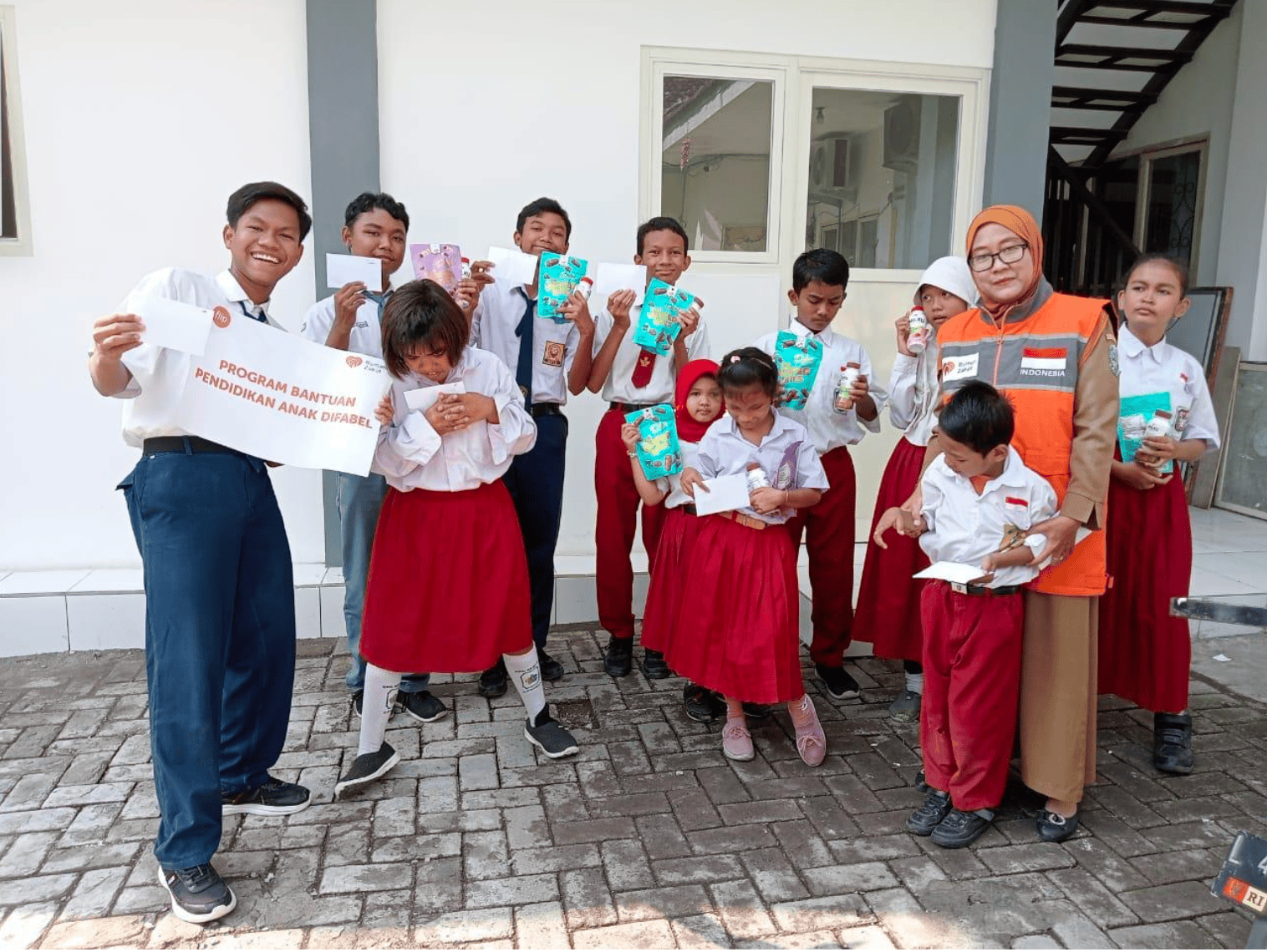 Bantuan Pendidikan Anak Difabel Desember 2023