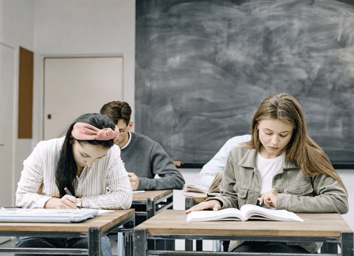 perbedaan sistem pendidikan
